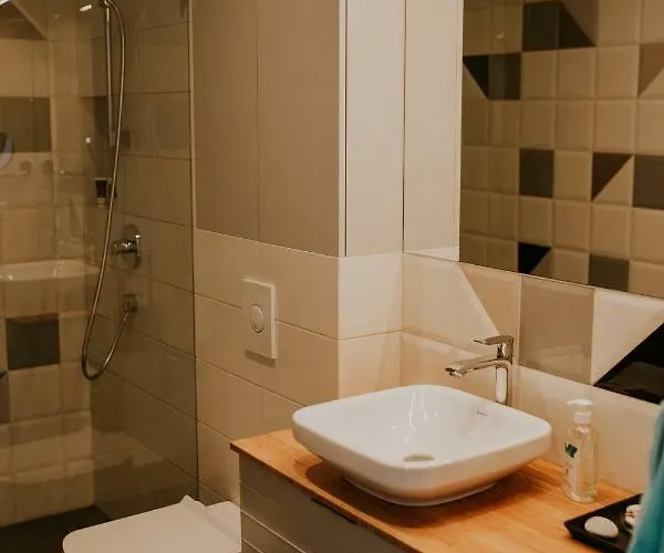 Апартаменты Ng New Gardens